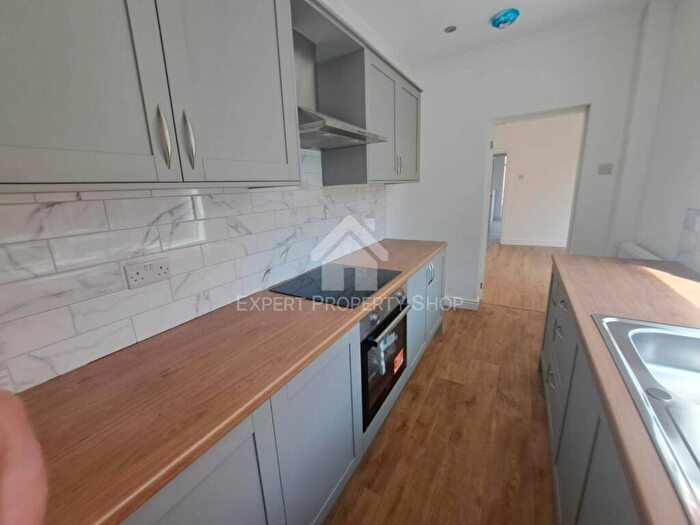 3 Bedroom Terraced House To Rent In Newcastle Avenue, Worksop, S80