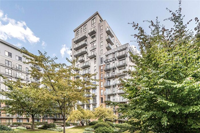 1 Bedroom Flat To Rent In Kara Court, Seven Sea Gardens, Bow, London, E3