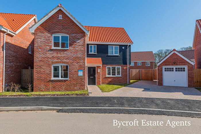4 Bedroom Detached House For Sale In Lakeside, Blundeston, Lowestoft, NR32