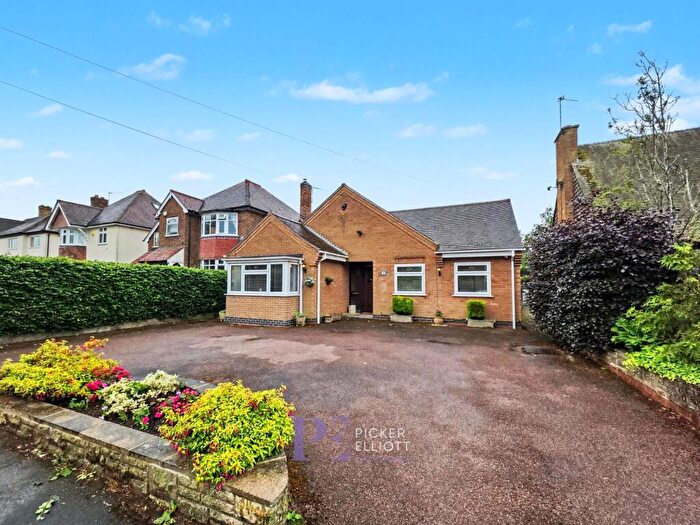 3 Bedroom Detached Bungalow For Sale In Bradgate Road, Hinckley, LE10