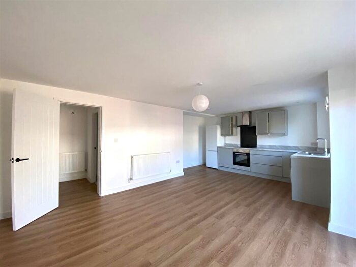 2 Bedroom Apartment To Rent In Barton Hill Road, St Philips, Bristol, BS5