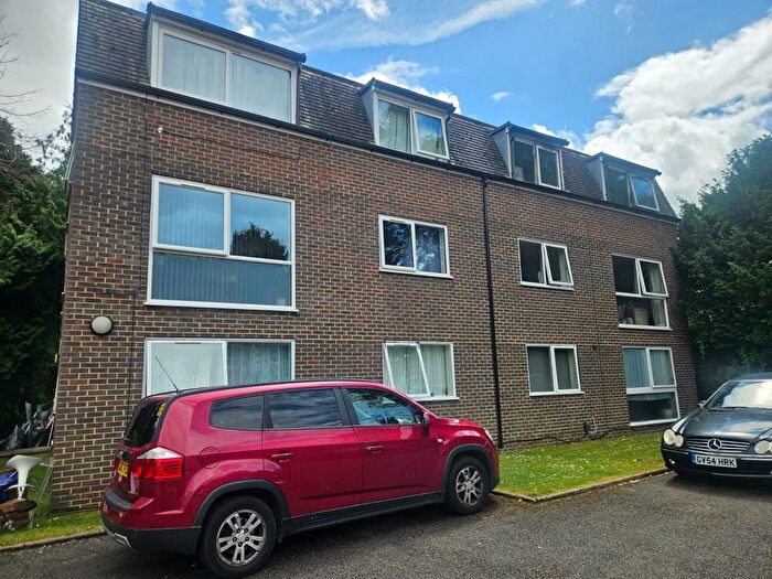 2 Bedroom Flat To Rent In Bramley Hill, South Croydon, CR2