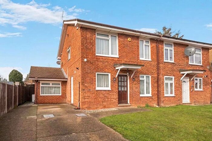 3 Bedroom Semi Detached House For Sale In Fairways, Stanmore, HA7