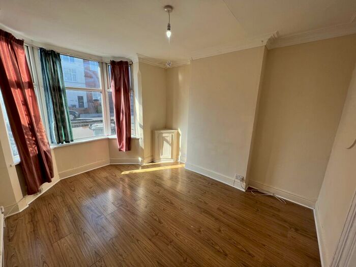 4 Bedroom House To Rent In Upperton Road, Leicester, LE3