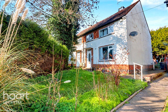 3 Bedroom Semi-Detached House For Sale In Netherhall Road, Leicester, LE5