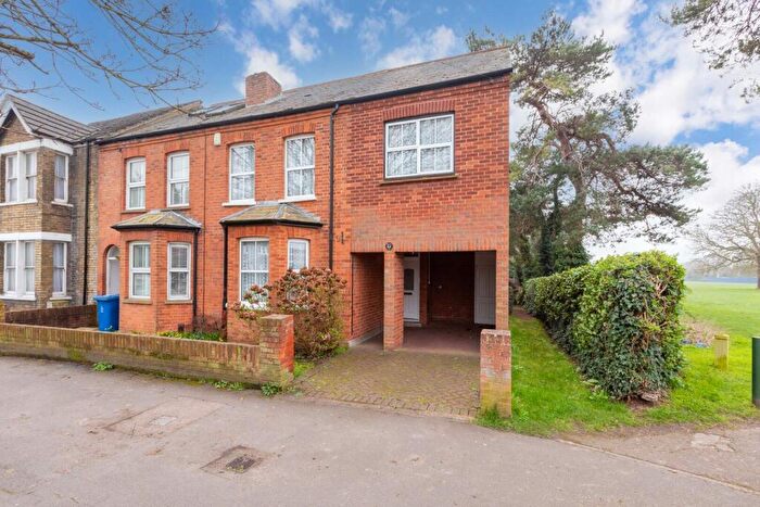 3 Bedroom House For Sale In Maidenhead Road, Windsor, SL4