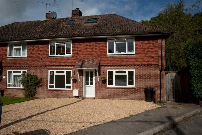 2 Bedroom Apartment To Rent In Oakfields, Walliswood, Dorking, RH5