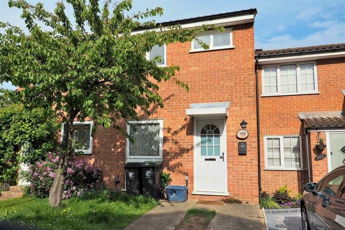 1 Bedroom House To Rent In Swanshope, Loughton, IG10