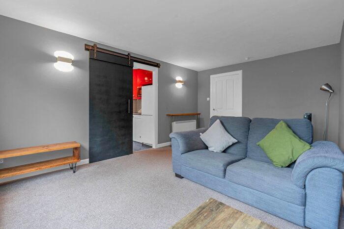 2 Bedroom Flat To Rent In Juniper Place, Juniper Green, Edinburgh, EH14