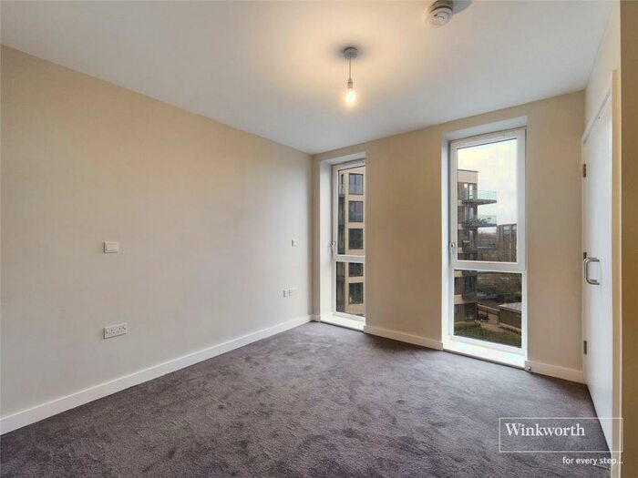 2 Bedroom Apartment To Rent In Huntley Place, Flagstaff Road, Reading, Berkshire, RG2