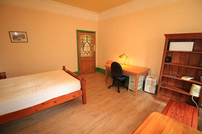 1 Bedroom Flat To Rent In Burns Street, Nottingham, NG7