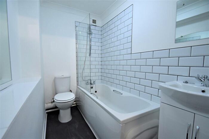 1 Bedroom Flat To Rent In Crombie Close, Waterlooville, PO8