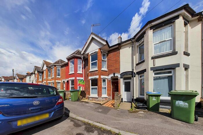 3 Bedroom Property To Rent In Thackeray Road, Southampton, SO17