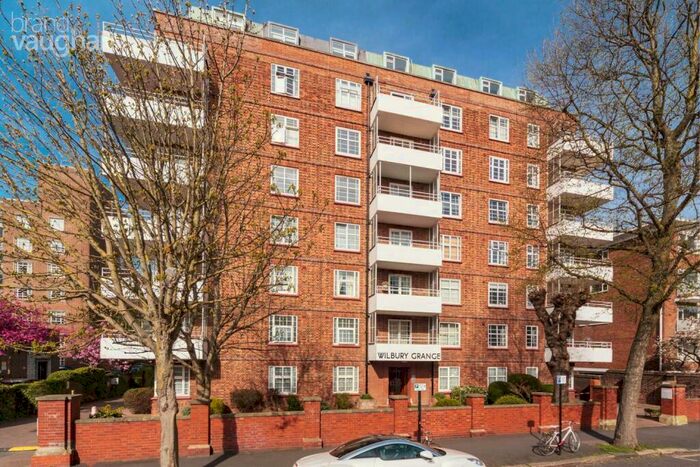 2 Bedroom Flat To Rent In Wilbury Grange, Hove, BN3