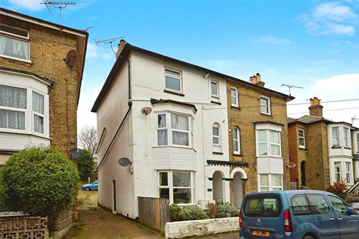 1 Bedroom Flat For Sale In Monkton Street, Ryde, Isle Of Wight, PO33