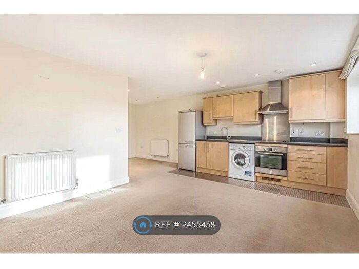 1 Bedroom Flat To Rent In Coach House Mews, Bicester, OX26