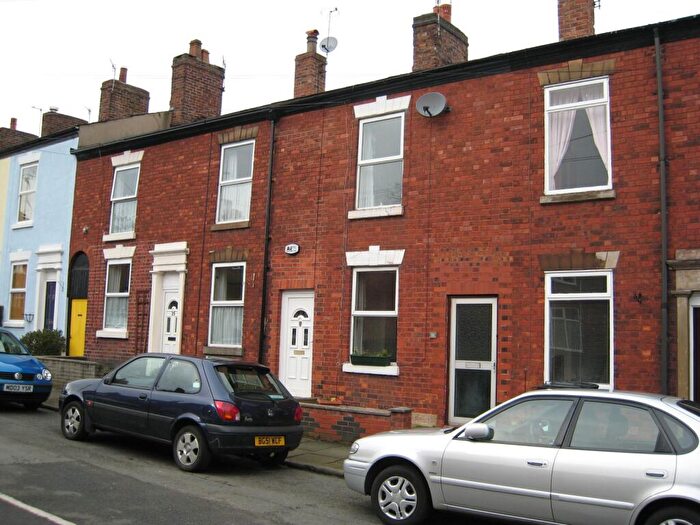 2 Bedroom Terraced House To Rent In Grange Road, Macclesfield, SK11