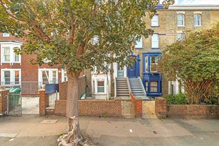 1 Bedroom Flat To Rent In Union Road, London, SW4
