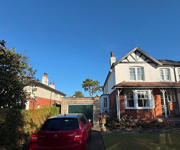 4 Bedroom Semi-Detached House For Sale In Beech Lane, West Ayton, Scarborough, YO13