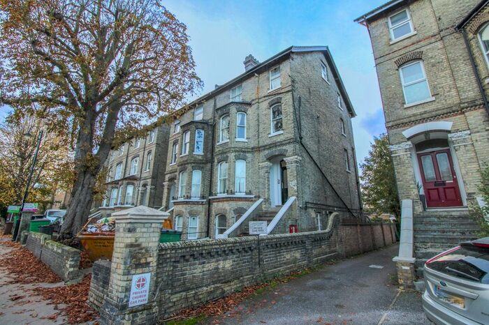 2 Bedroom Flat To Rent In Canning Road, Addiscombe, Croydon, CR0