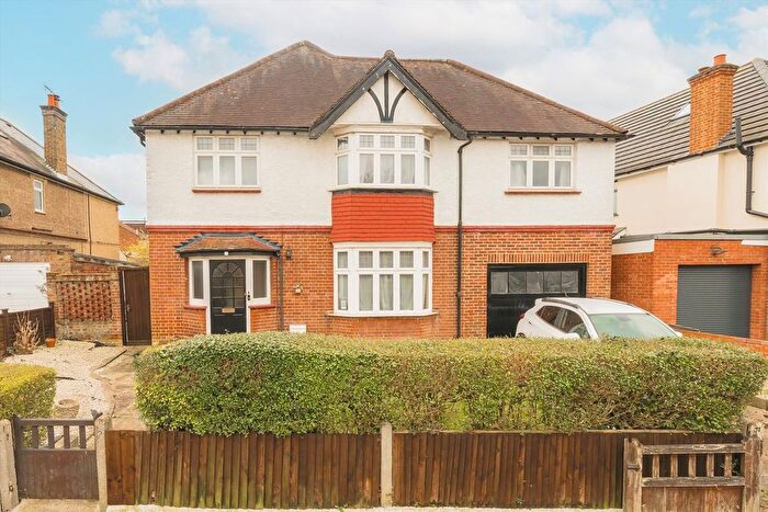 4 Bedroom Detached House For Sale In Church Road, London, W7