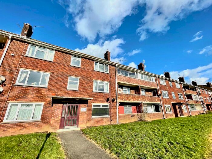 2 Bedroom Flat To Rent In Tynant, Whitchurch, Cardiff CF14