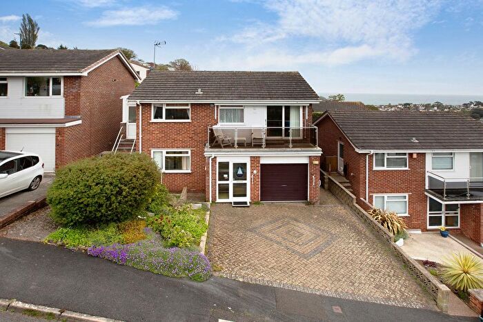 4 Bedroom Detached House For Sale In Meadow Rise, Dawlish, EX7