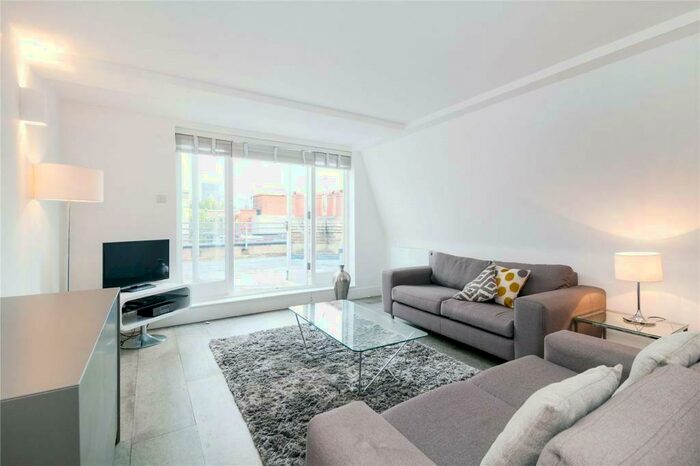 3 Bedroom Apartment To Rent In Berry Street, London, EC1V