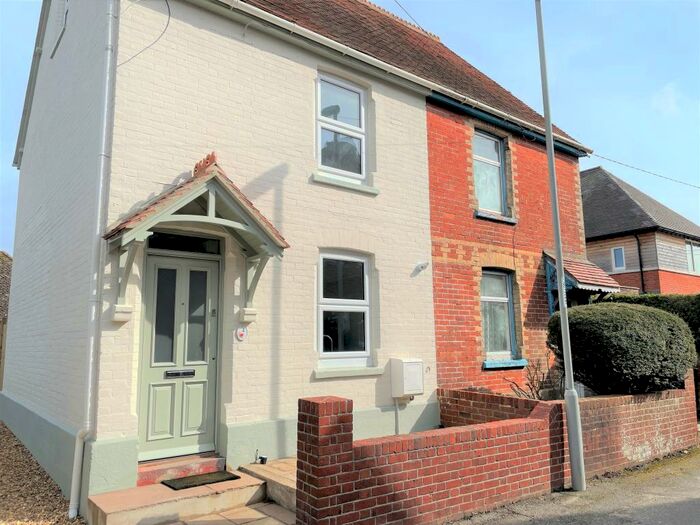 3 Bedroom Semi-Detached House To Rent In Wareham, BH20
