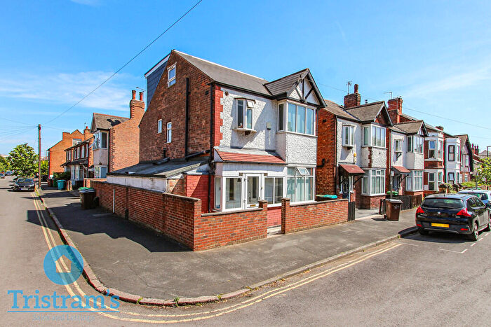 6 Bedroom Semi Detached House To Rent In Greenfield Street, Dunkirk, NG7