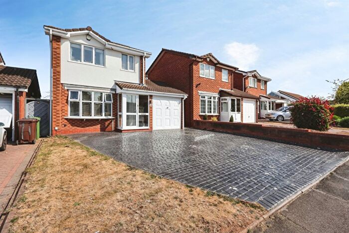 3 Bedroom Detached House For Sale In Beechcroft Road, Birmingham, B36