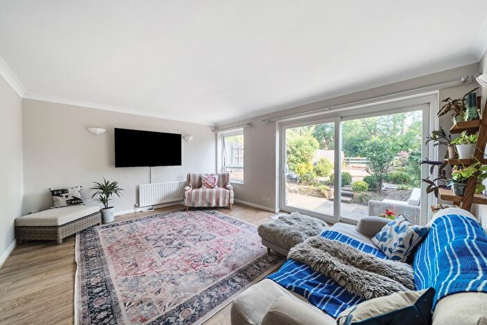 3 Bedroom Terraced House For Sale In Overbury Avenue, Beckenham, BR3