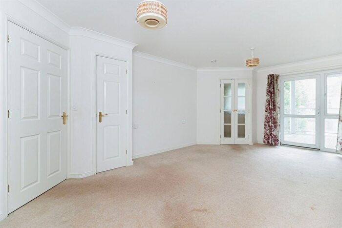 1 Bedroom Flat For Sale In Fisher Street, Paignton, TQ4