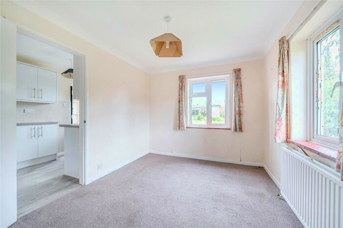 2 Bedroom Detached House For Sale In Yarde Close, Sidmouth, Devon, EX10