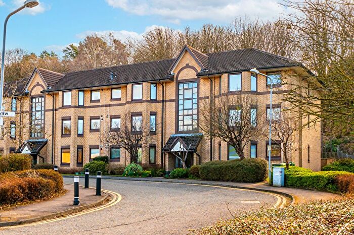 2 Bedroom Flat For Sale In Birch View, Bearsden, G61