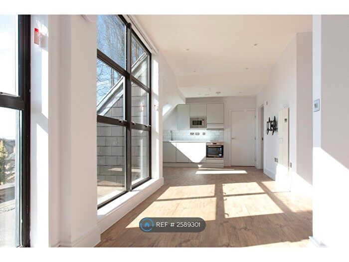 1 Bedroom Flat To Rent In Wardour Place, Slough, SL1