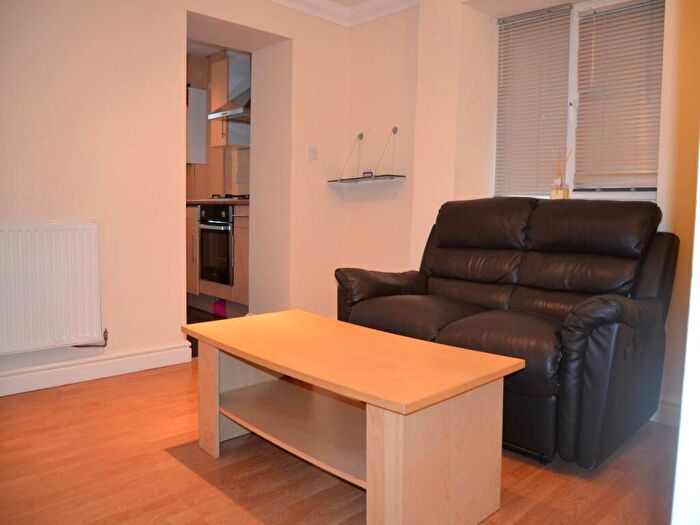 1 Bedroom Flat To Rent In Miskin Street, Cathays, Cardiff, CF24