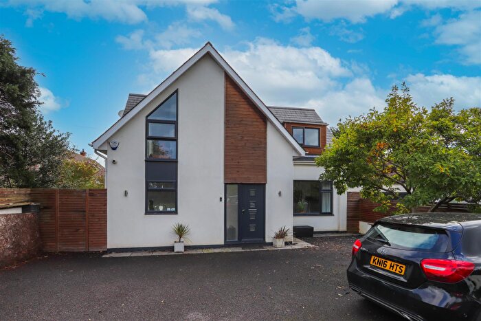 4 Bedroom Detached House For Sale In Port Road West, Barry, CF62