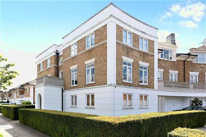 1 Bedroom Flat To Rent In Fitzroy Crescent, Chiswick, W4