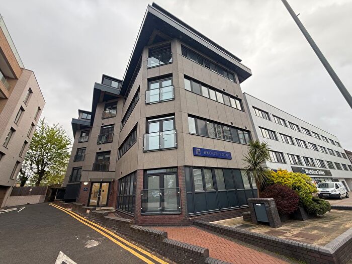 1 Bedroom Flat To Rent In High Road, Whetstone, N20