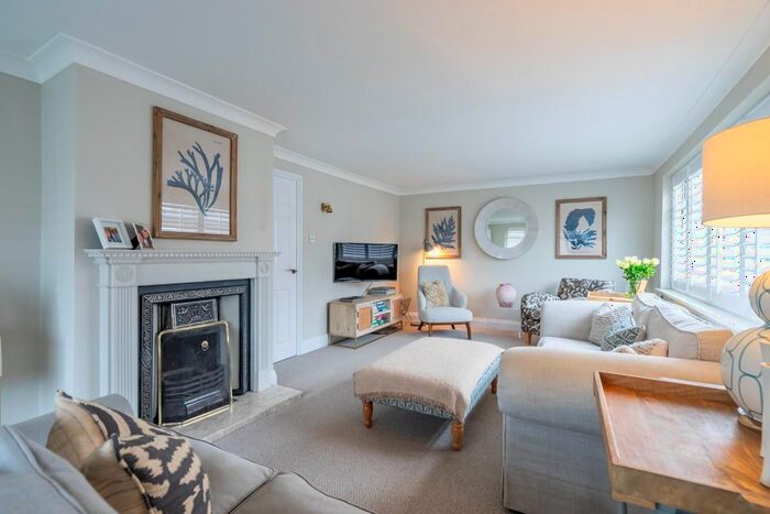 4 Bedroom Detached House For Sale In Mount Park, Riccall, York, YO19