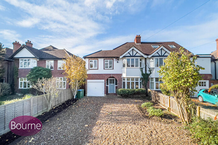 4 Bedroom Semi Detached House To Rent In Chestnut Avenue, Esher, Surrey, KT10