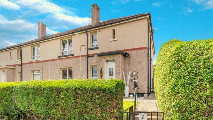 3 Bedroom Flat To Rent In Lamberton Drive, Cardonald, G52