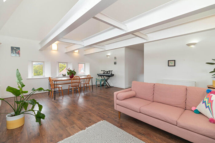 3 Bedroom Apartment For Sale In Scrimgeour Place, Dundee, DD3
