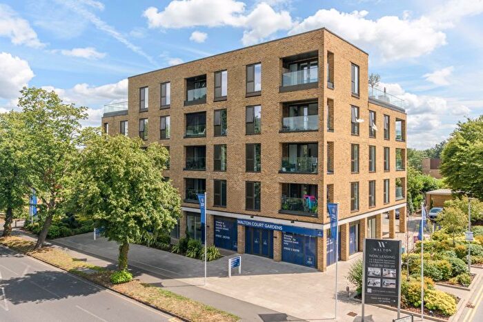 2 Bedroom Flat To Rent In Leaping Birds Rise, Walton-On-Thames, KT12