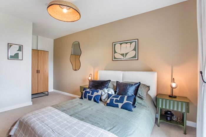 3 Bedroom Apartment For Sale In Abbey Wharf, Abbey Road, Barking, London, IG11