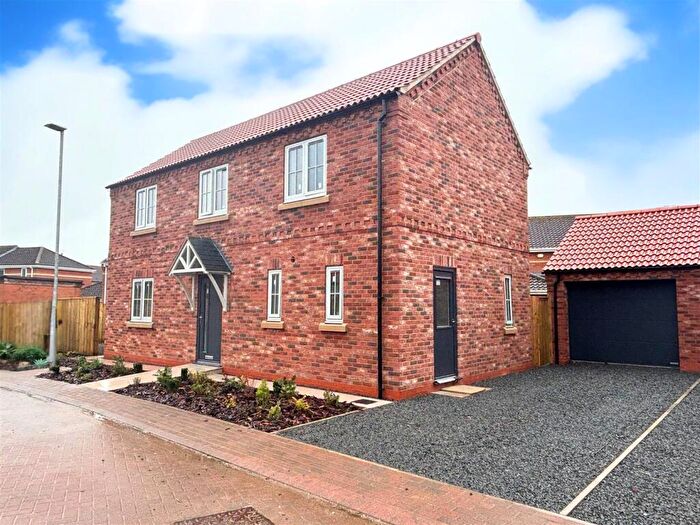 3 Bedroom Detached House For Sale In Holmes Park, Eastrington, DN14