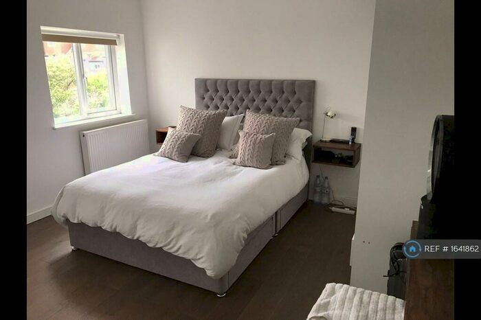 1 Bedroom Flat To Rent In Green Lane, London, N21