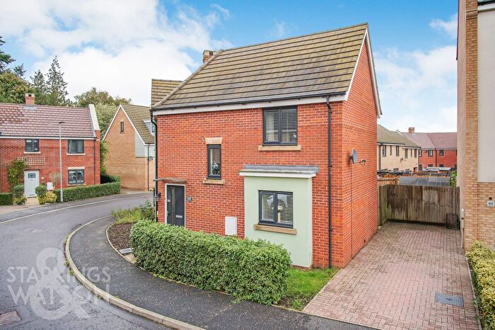 3 Bedroom Semi-Detached House For Sale In Peter Pulling Drive, Costessey, Norwich, NR8