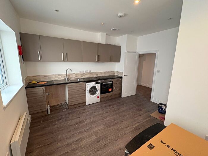 2 Bedroom Flat To Rent In Gorst Road, Park Royal / North Acton, NW10